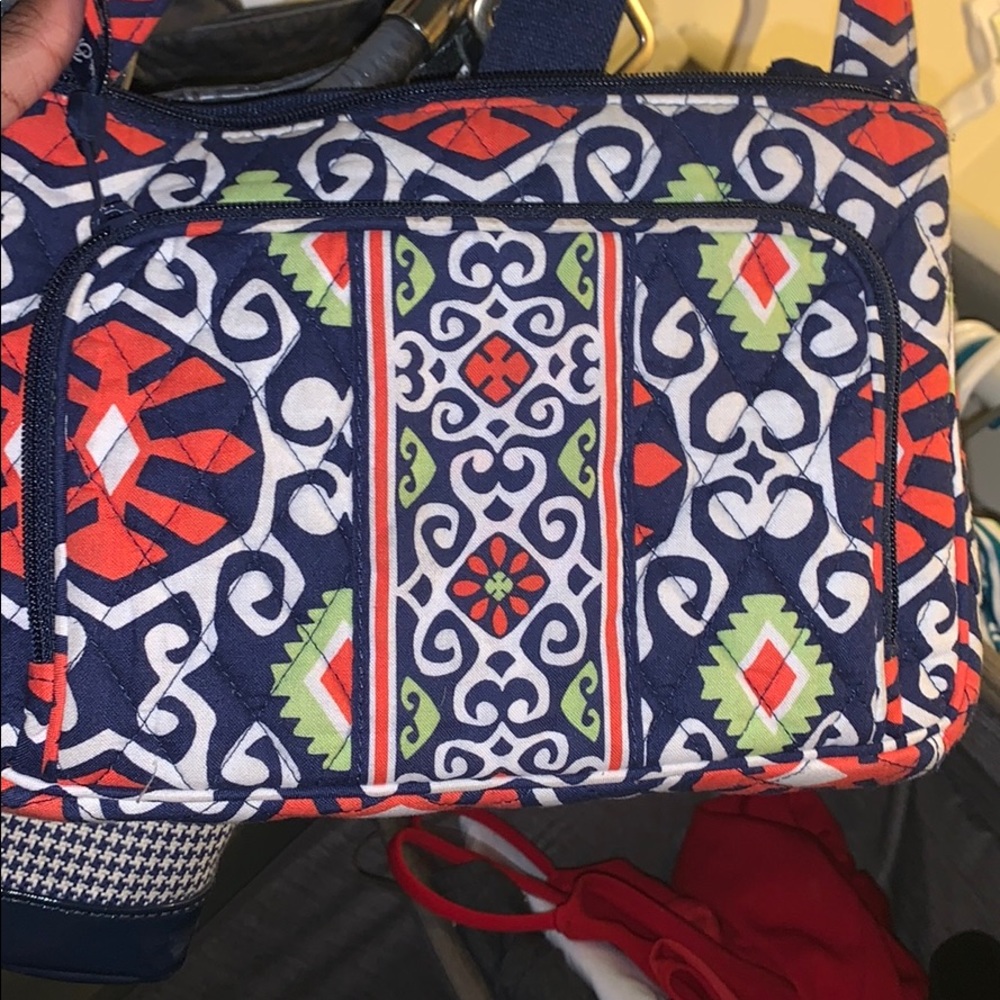 very cute crossbody!